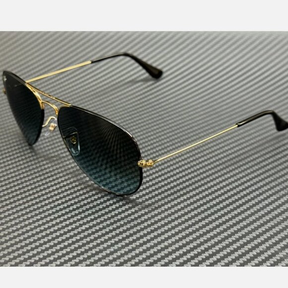 RAY BAN Black Gradient Unisex Aviator 62 mm Sunglasses - Picture 1 of 5